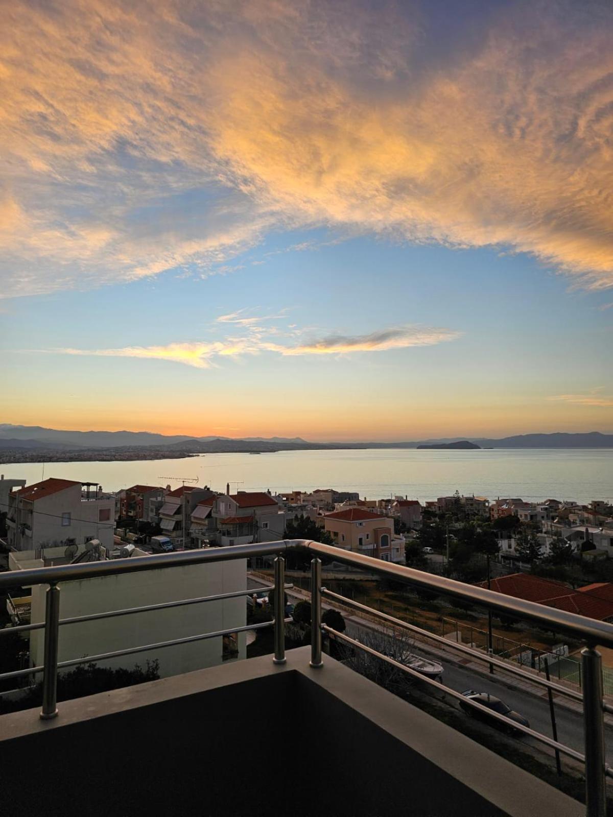 Overview Chania With Sea View And Amazing Sunset المظهر الخارجي الصورة